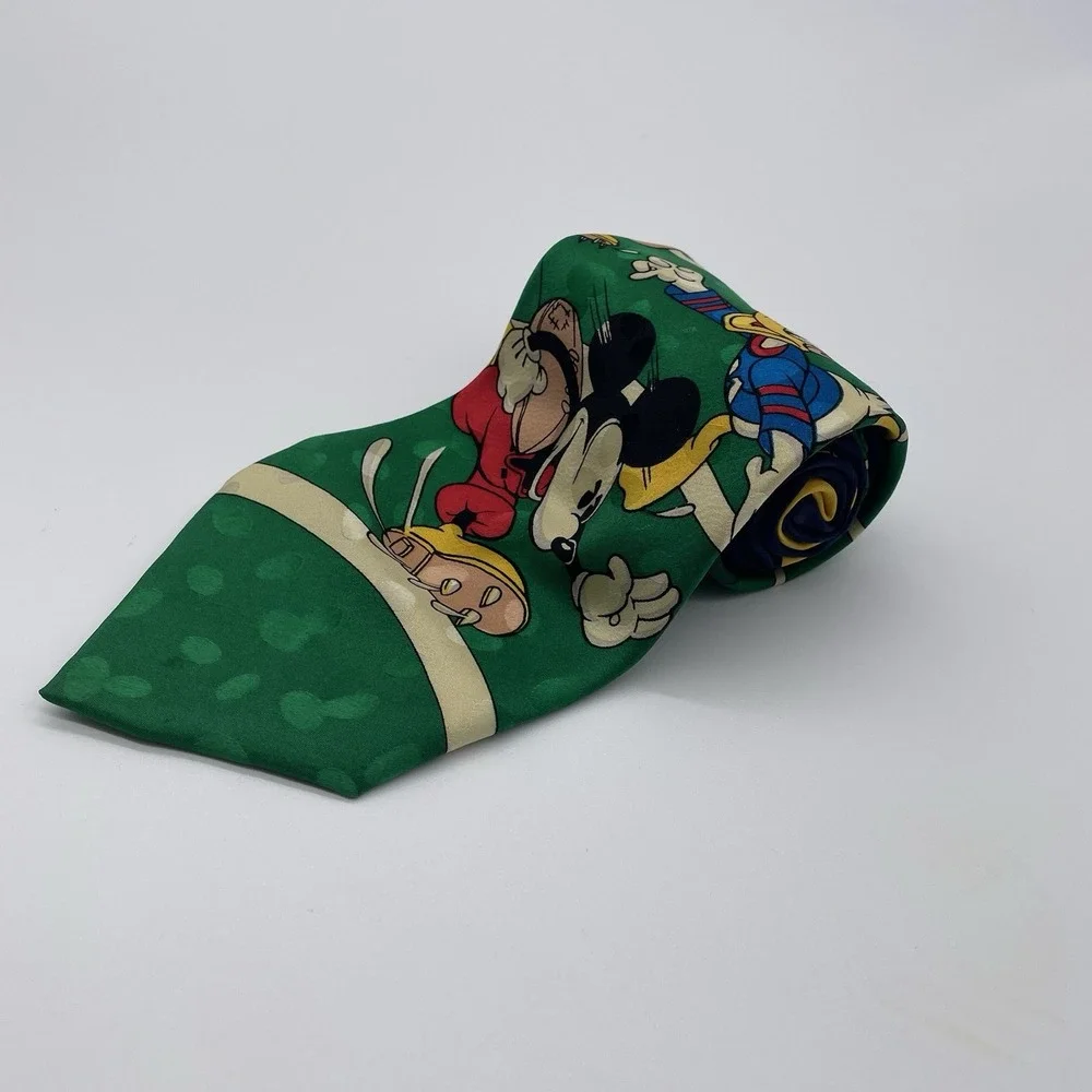 Vtg MICKEY MOUSE The Disney Store 100% Silk FOOTBALL NECK‎ Tie Donald/goofy
